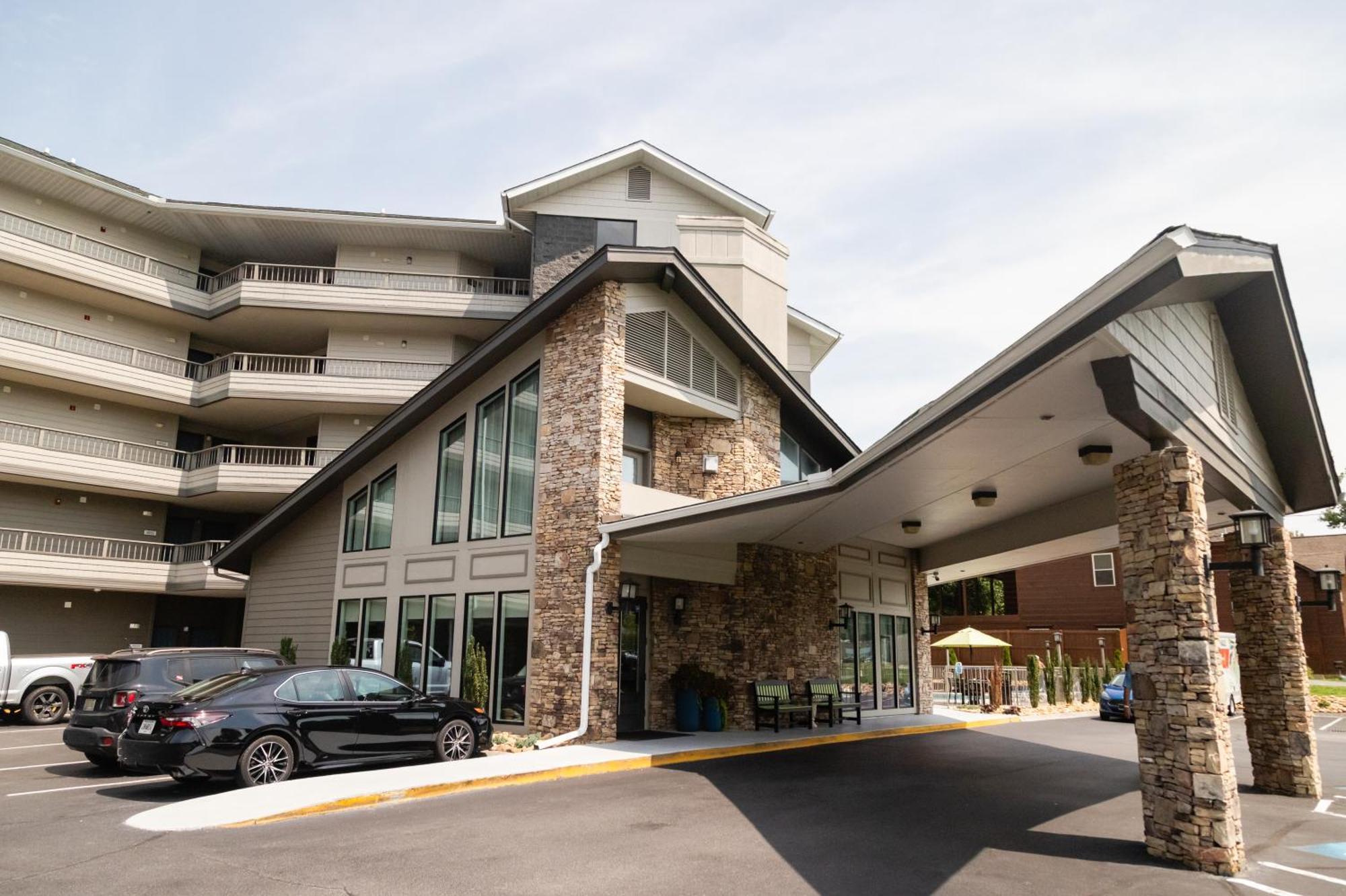 Twin Mountain Inn & Suites Pigeon Forge Exterior foto